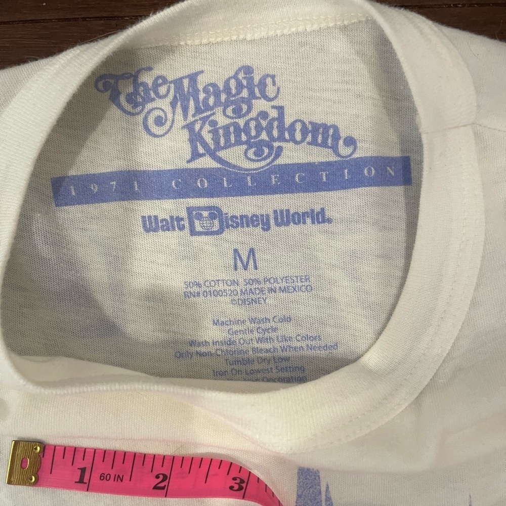nwot vintage style disney magic kingdom t-shirt sold out limited edition medium - Picture 5 of 7